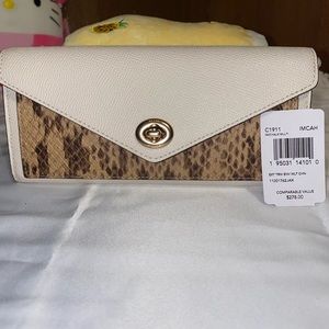 Coach Wallet/Crossbody Style